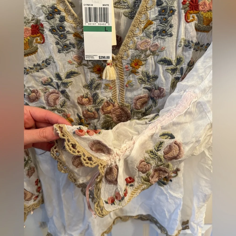 NWT! Johnny Was White Floral Embroidered “Lantana Blouse” - Picture 6 of 8